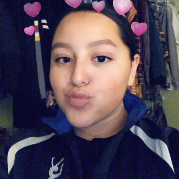 Meet your posher, Sierra! - Picture 3 of 3